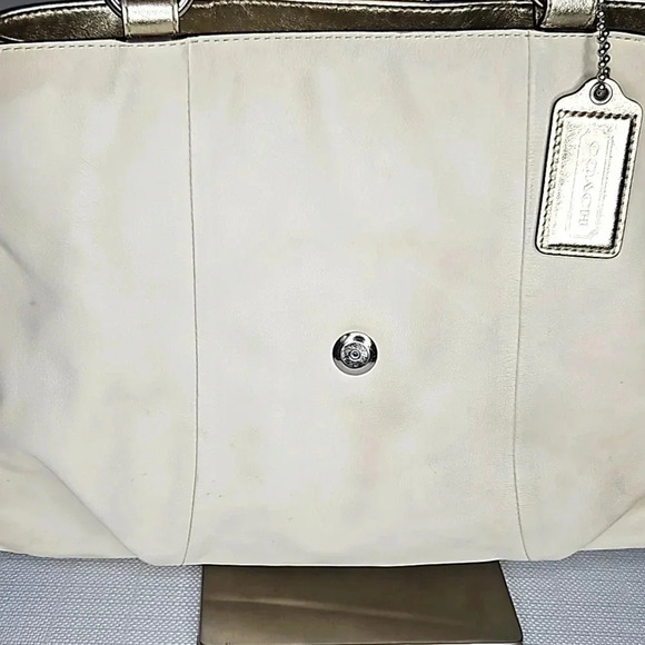 Coach Soho Cream and Gold Leather Tote with Magnetic Enclosure Women's Purse - Picture 4 of 16
